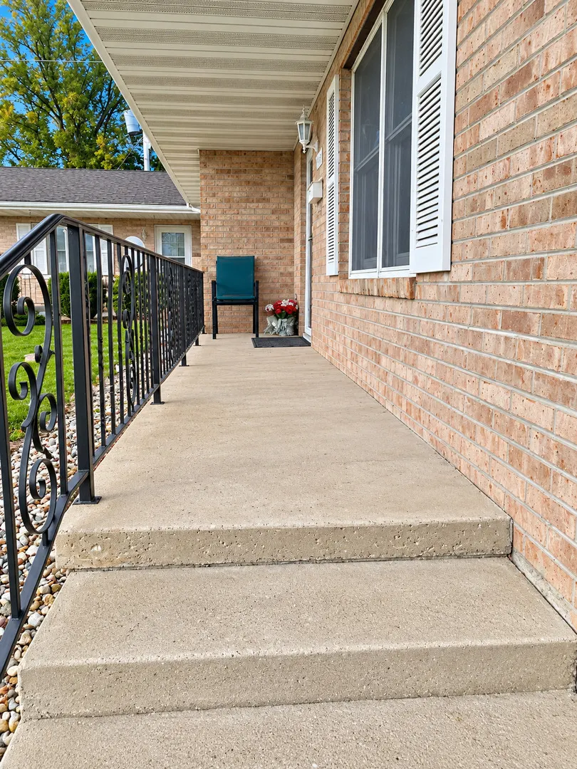 308 E Oak Street IL