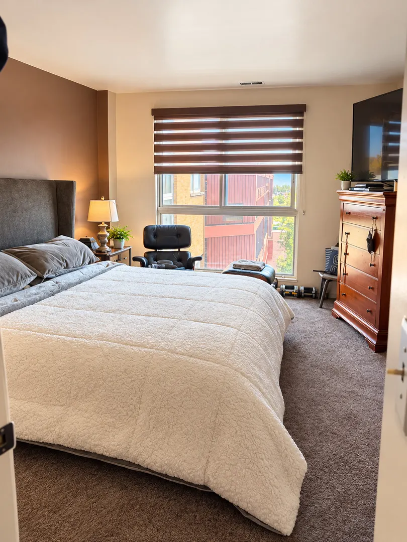 100 Park Avenue IL #407