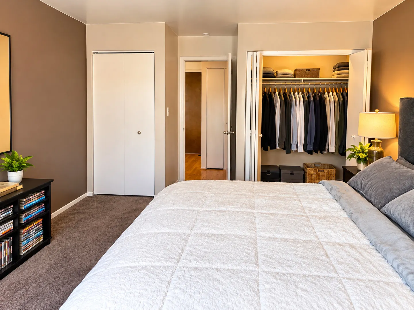 100 Park Avenue IL #407