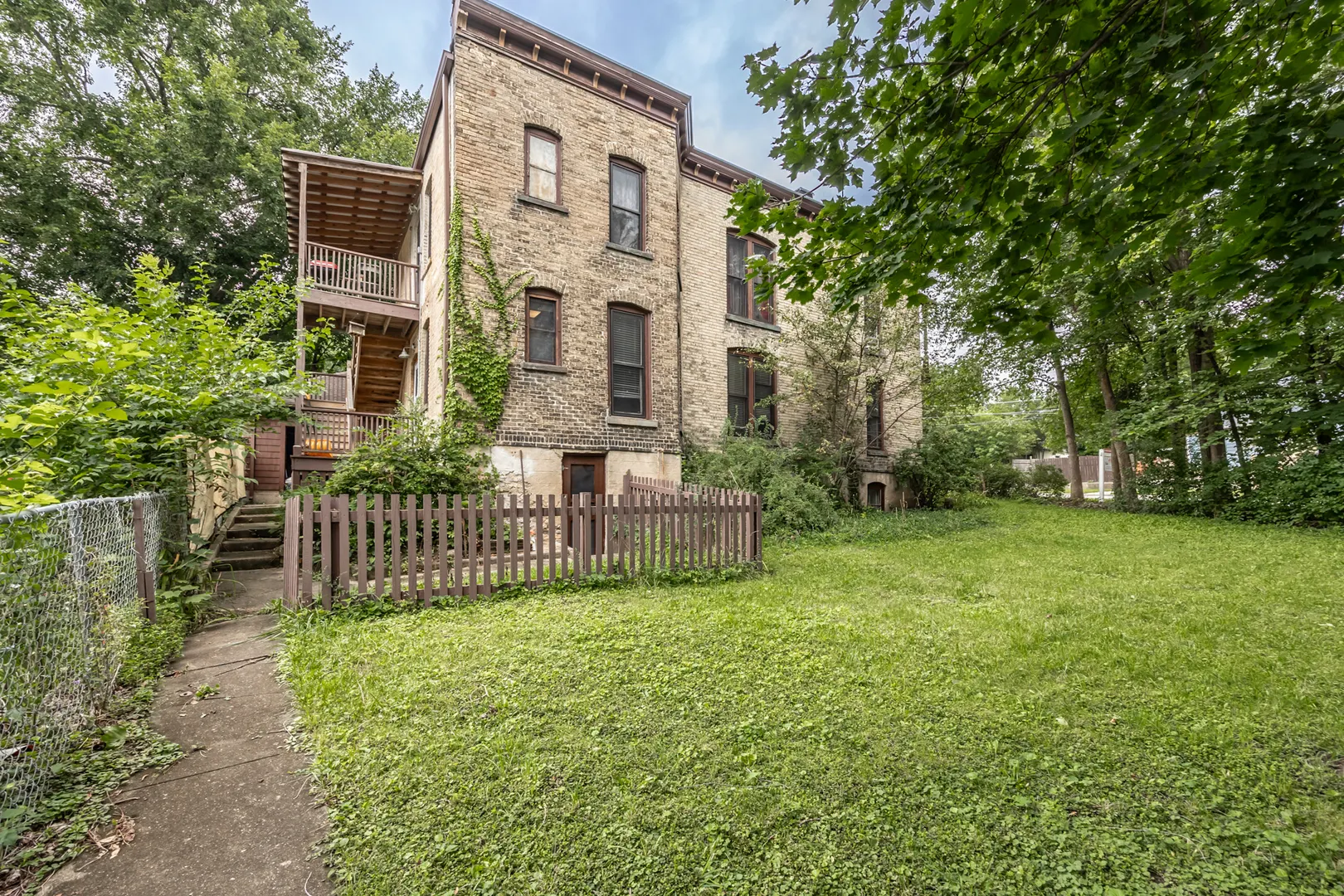 358 Bent Street IL #1