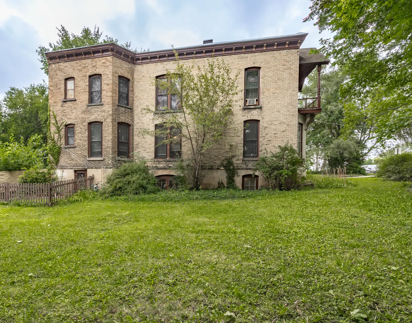 358 Bent Street IL #1