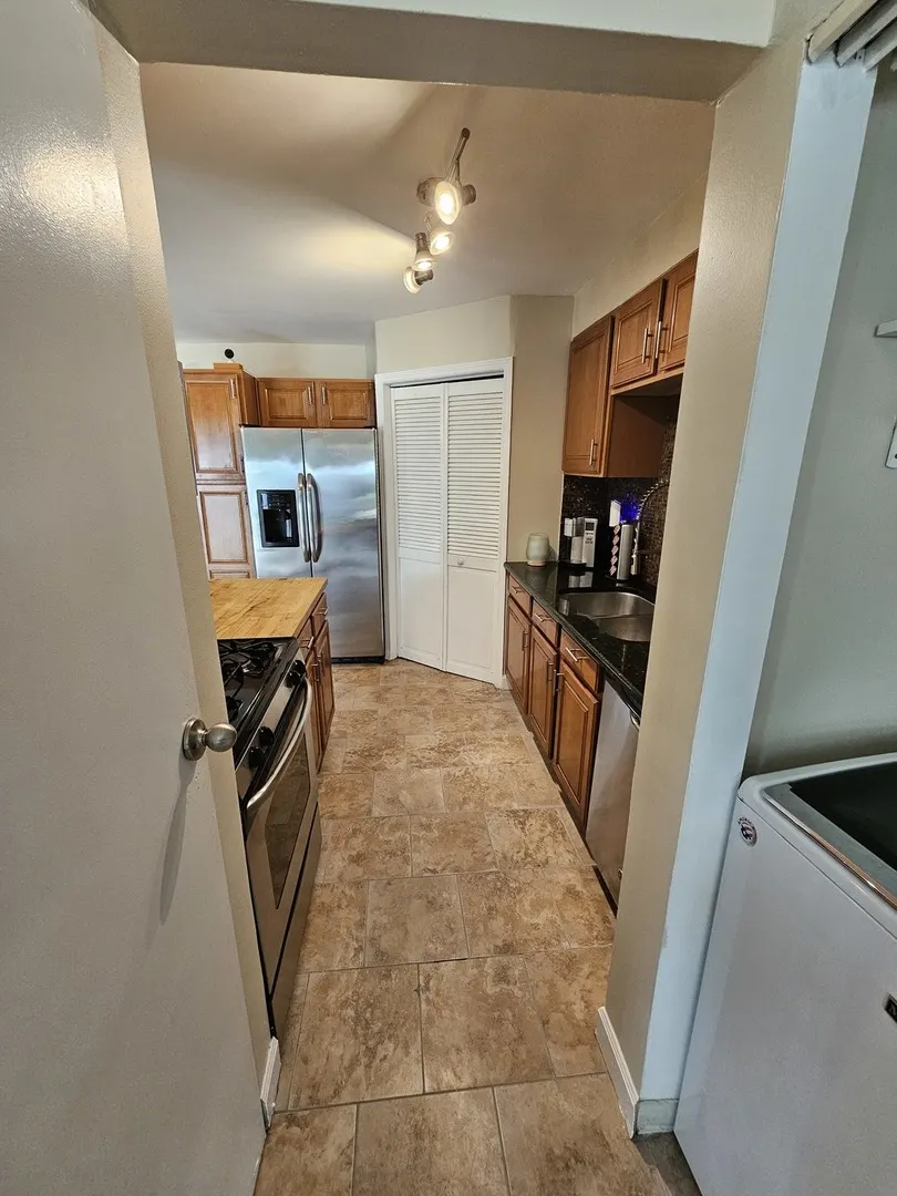 412 Suwanee Street IL