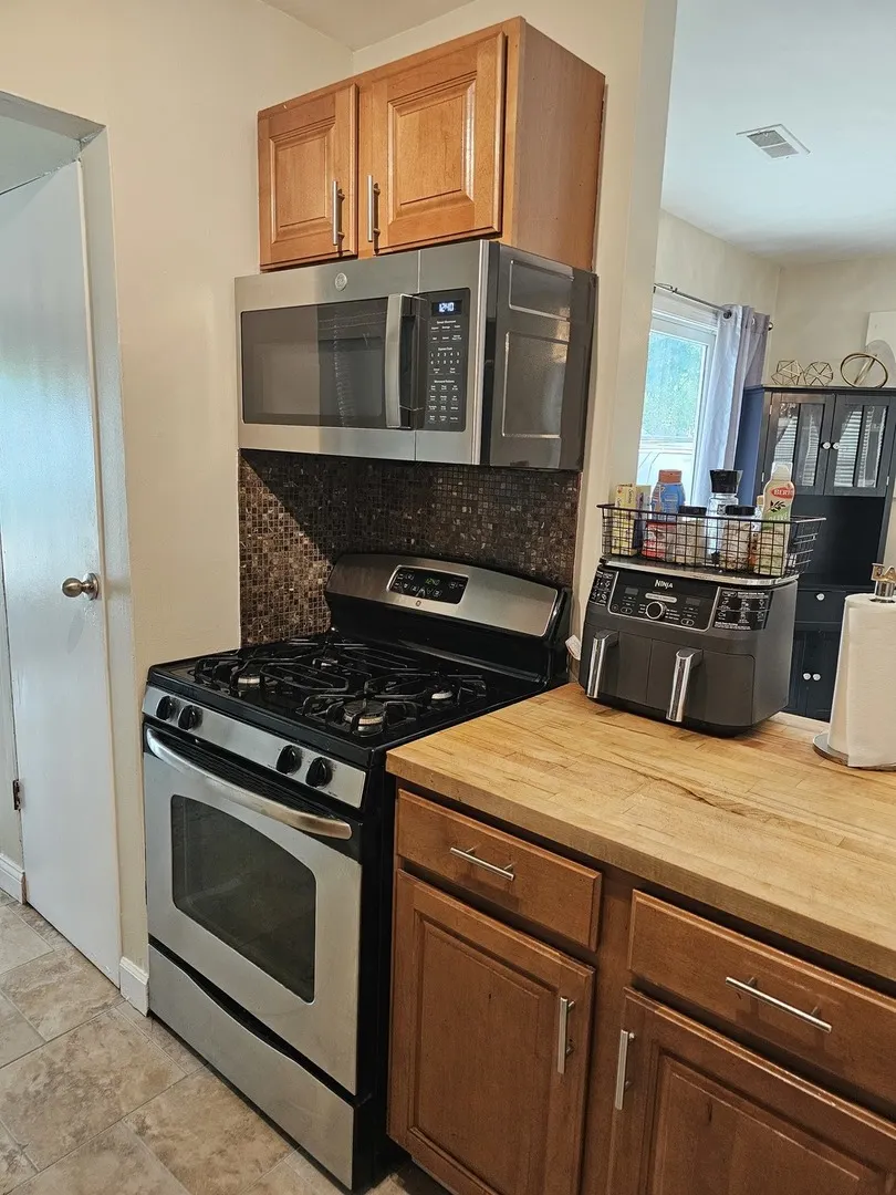 412 Suwanee Street IL