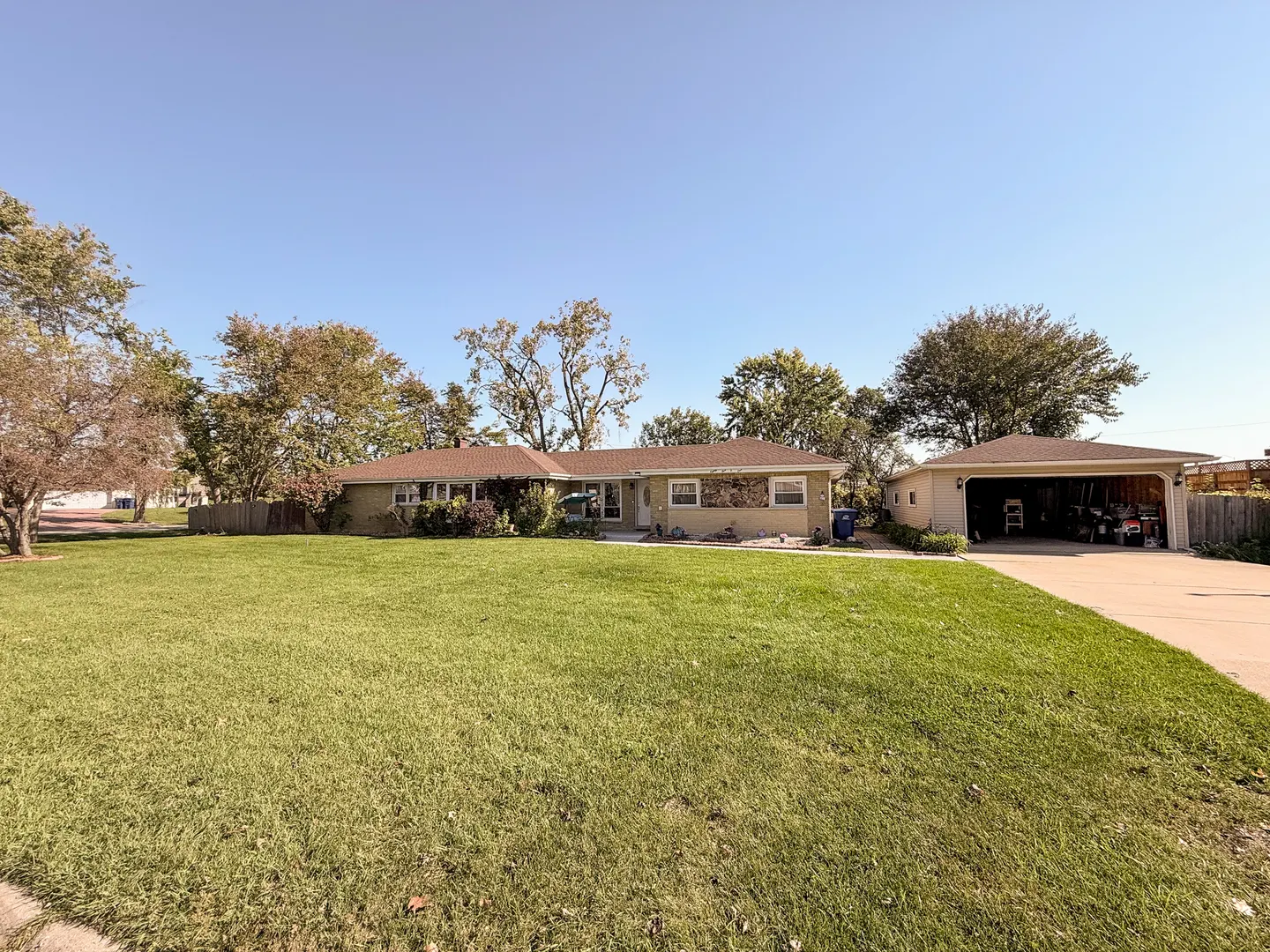 8501 S 82nd Court IL