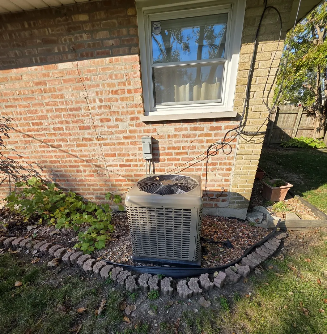 8501 S 82nd Court IL