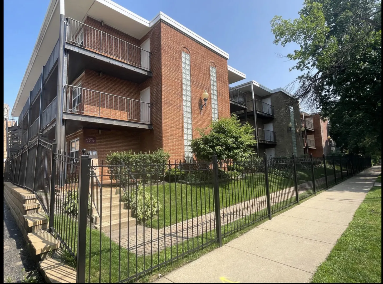 4547 N Dover Street IL #3A
