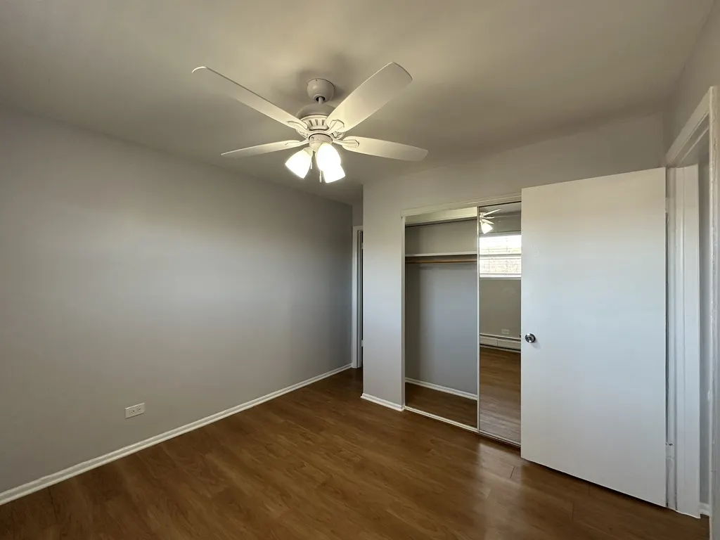 4547 N Dover Street IL #3A