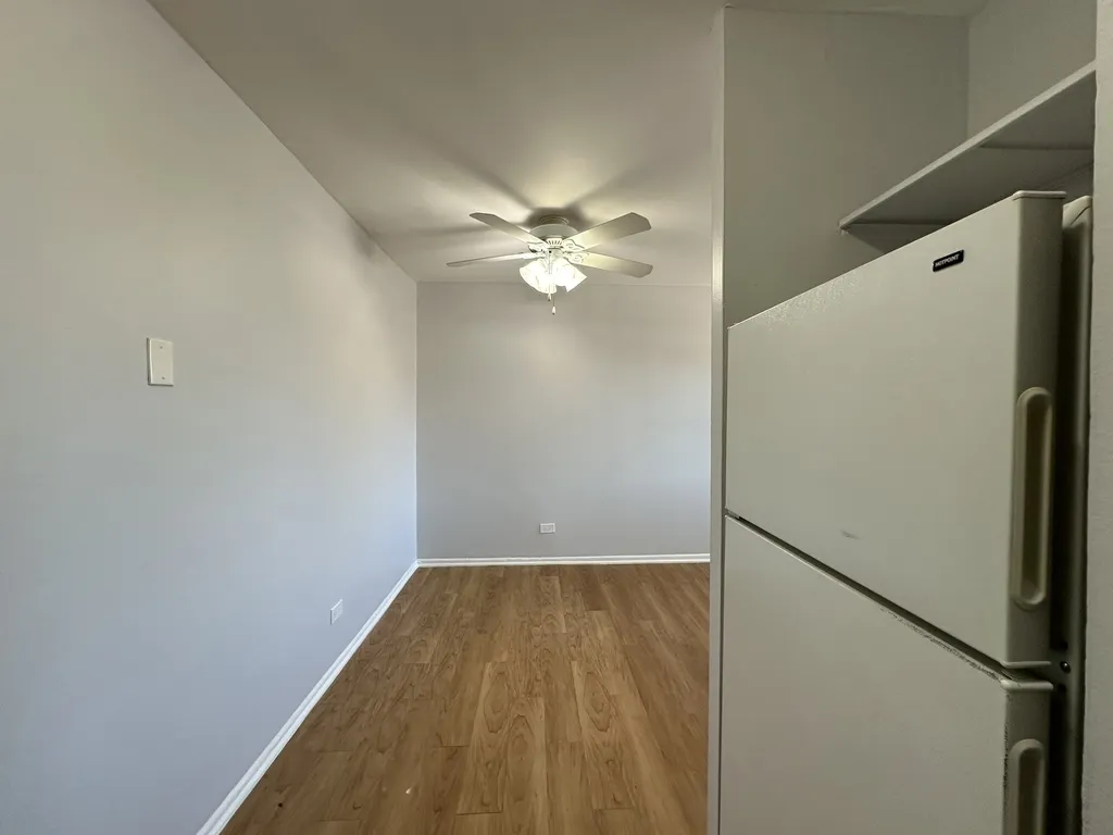 4547 N Dover Street IL #3A