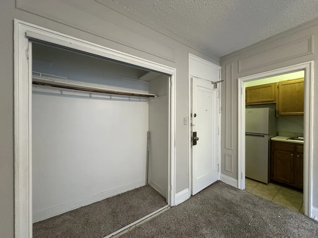 434 W Wellington Avenue IL #311