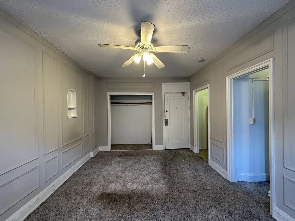434 W Wellington Avenue IL #311