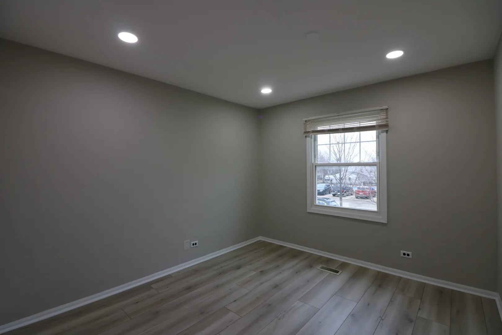 360 Farmingdale Circle IL #360