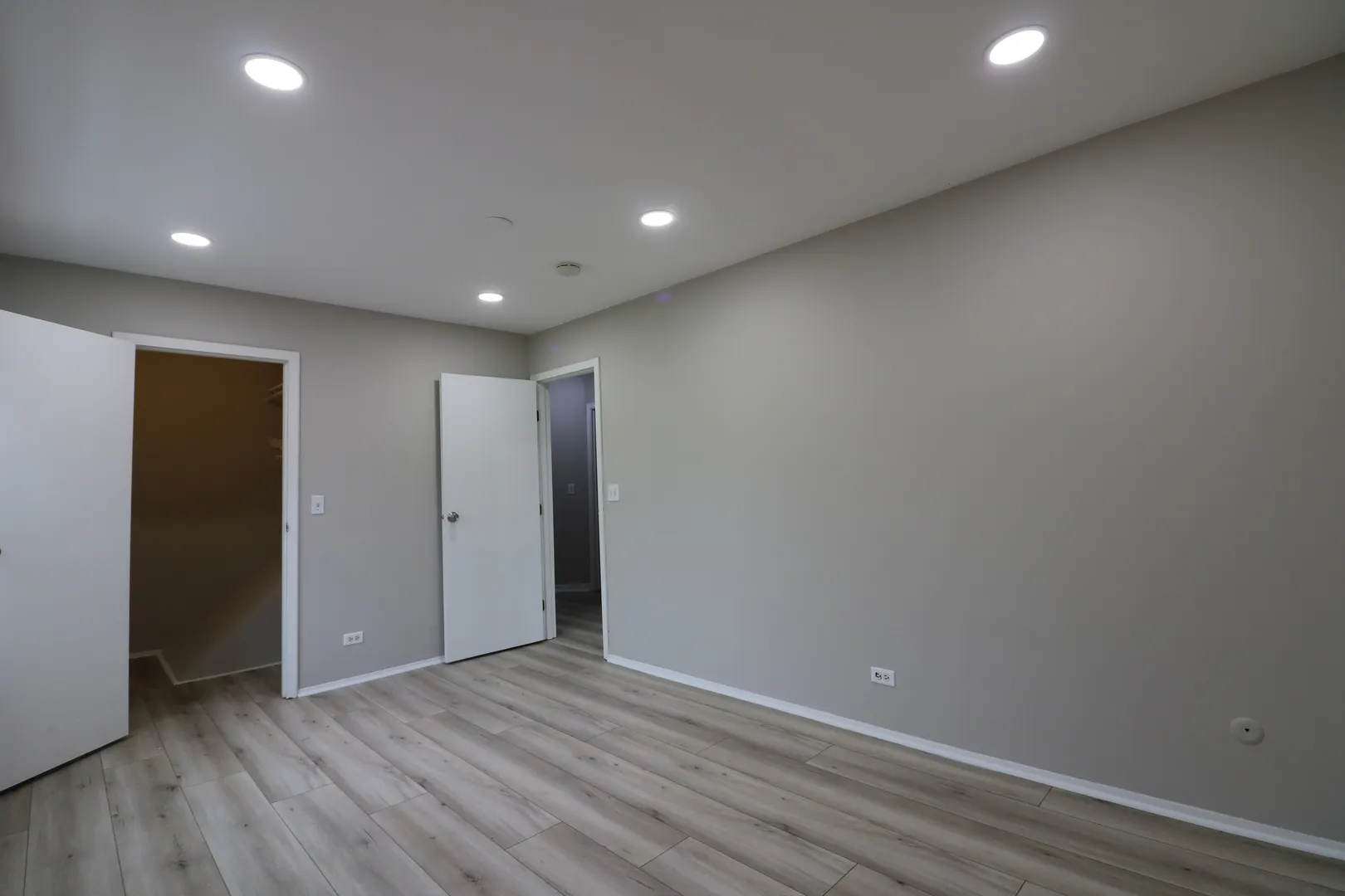 360 Farmingdale Circle IL #360