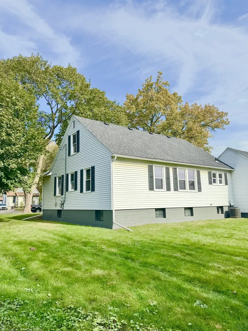 693 Enterprise Street IL