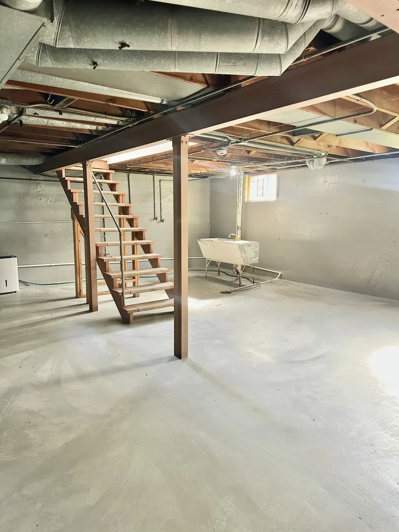 693 Enterprise Street IL