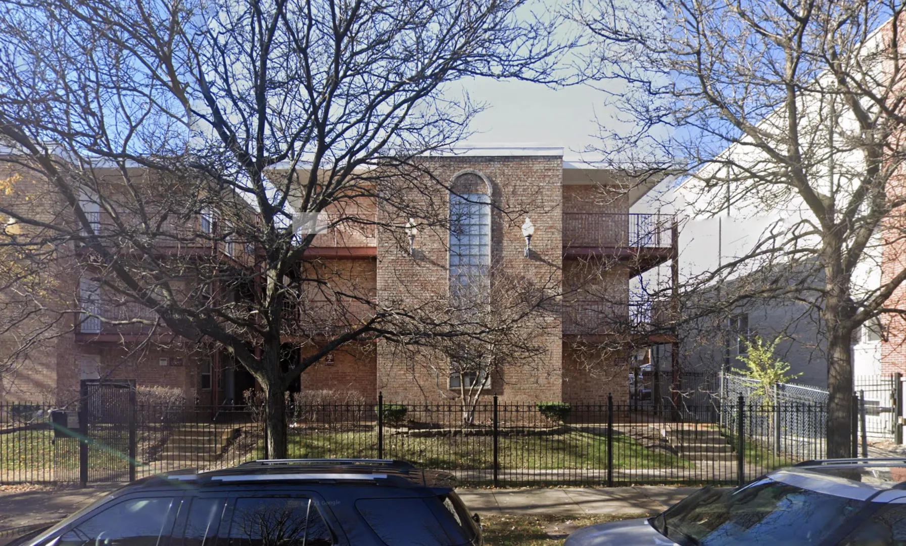 4616 N Beacon Street IL #2H