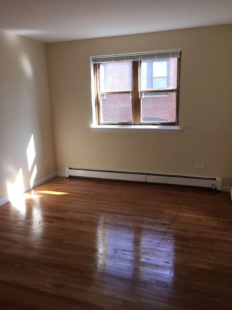 1025 W HOLLYWOOD Avenue IL #422
