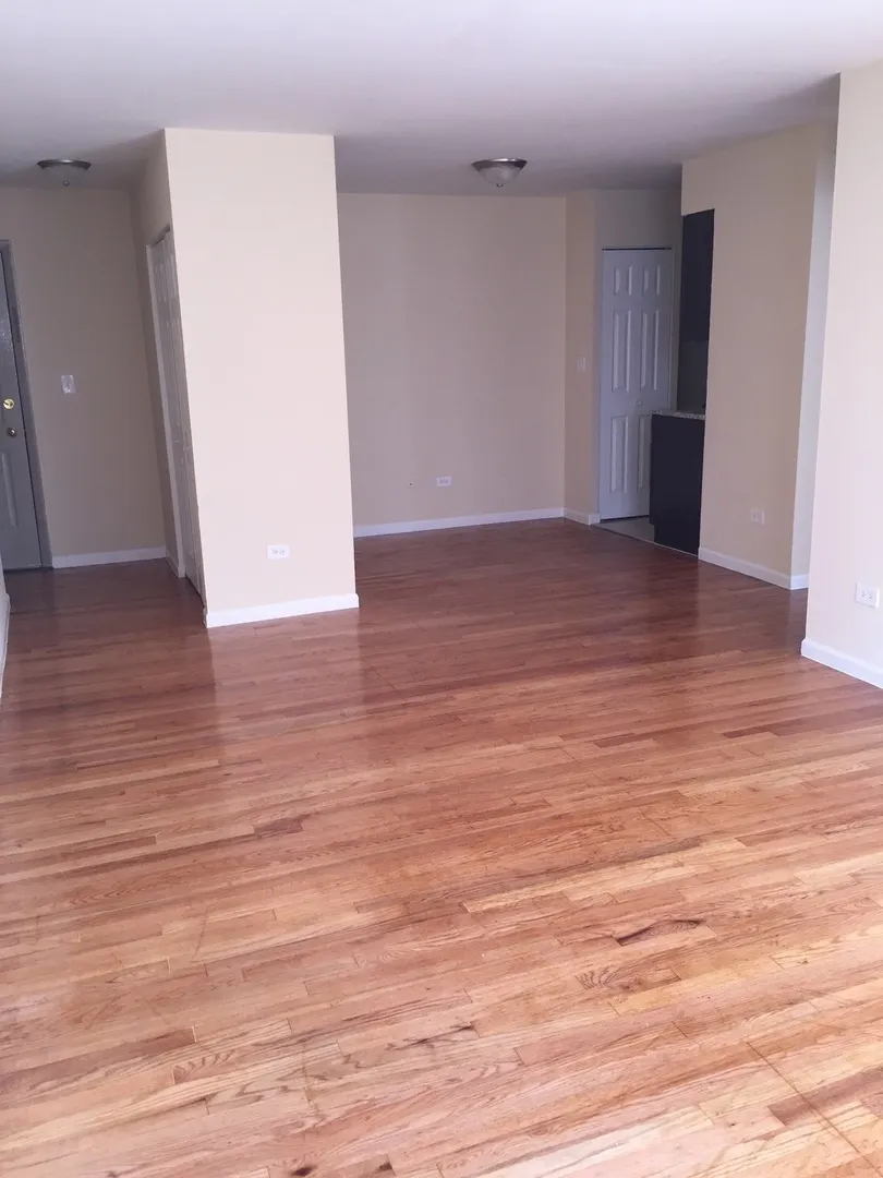 1025 W HOLLYWOOD Avenue IL #422