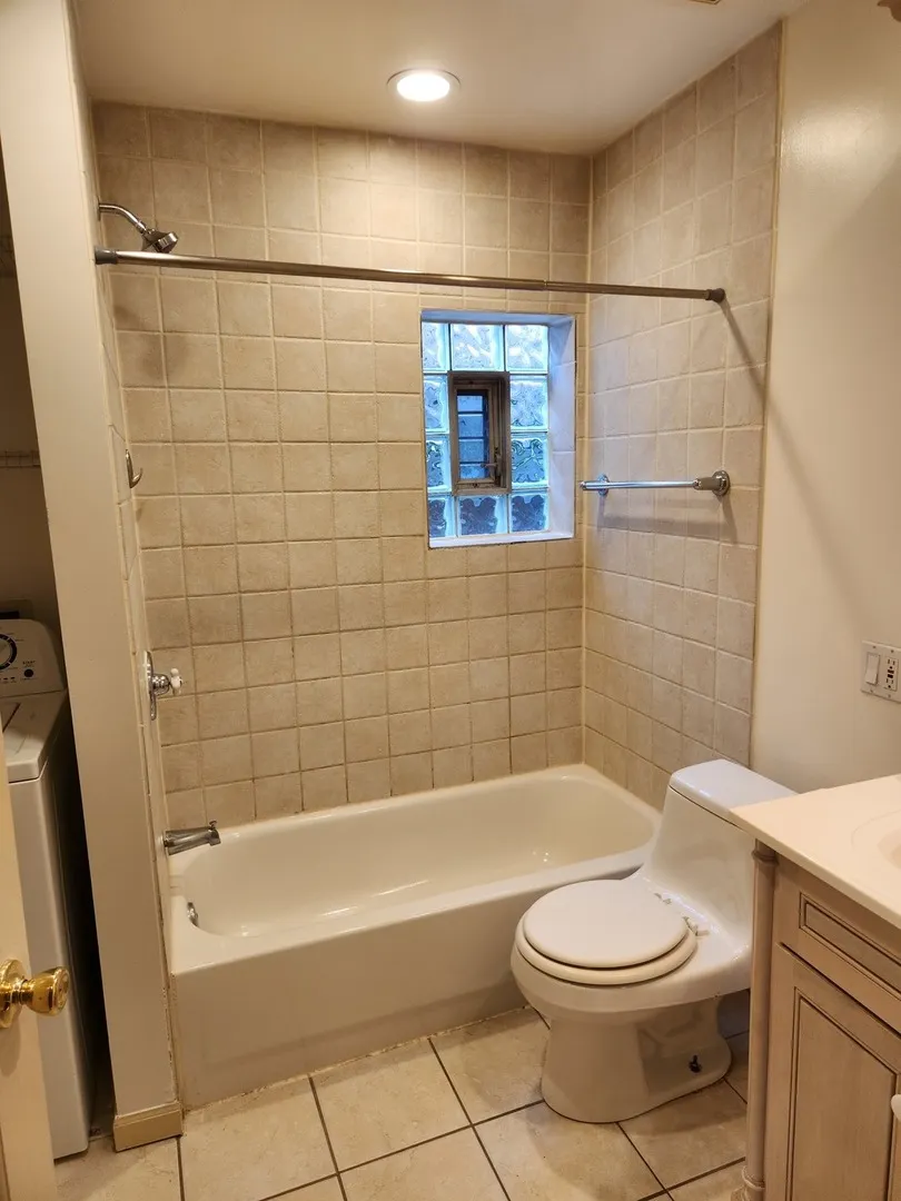 708 S Ada Street IL