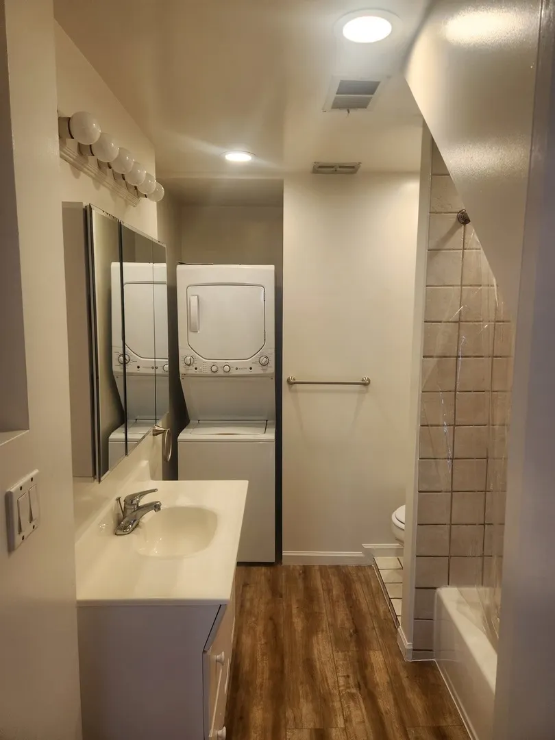 708 S Ada Street IL