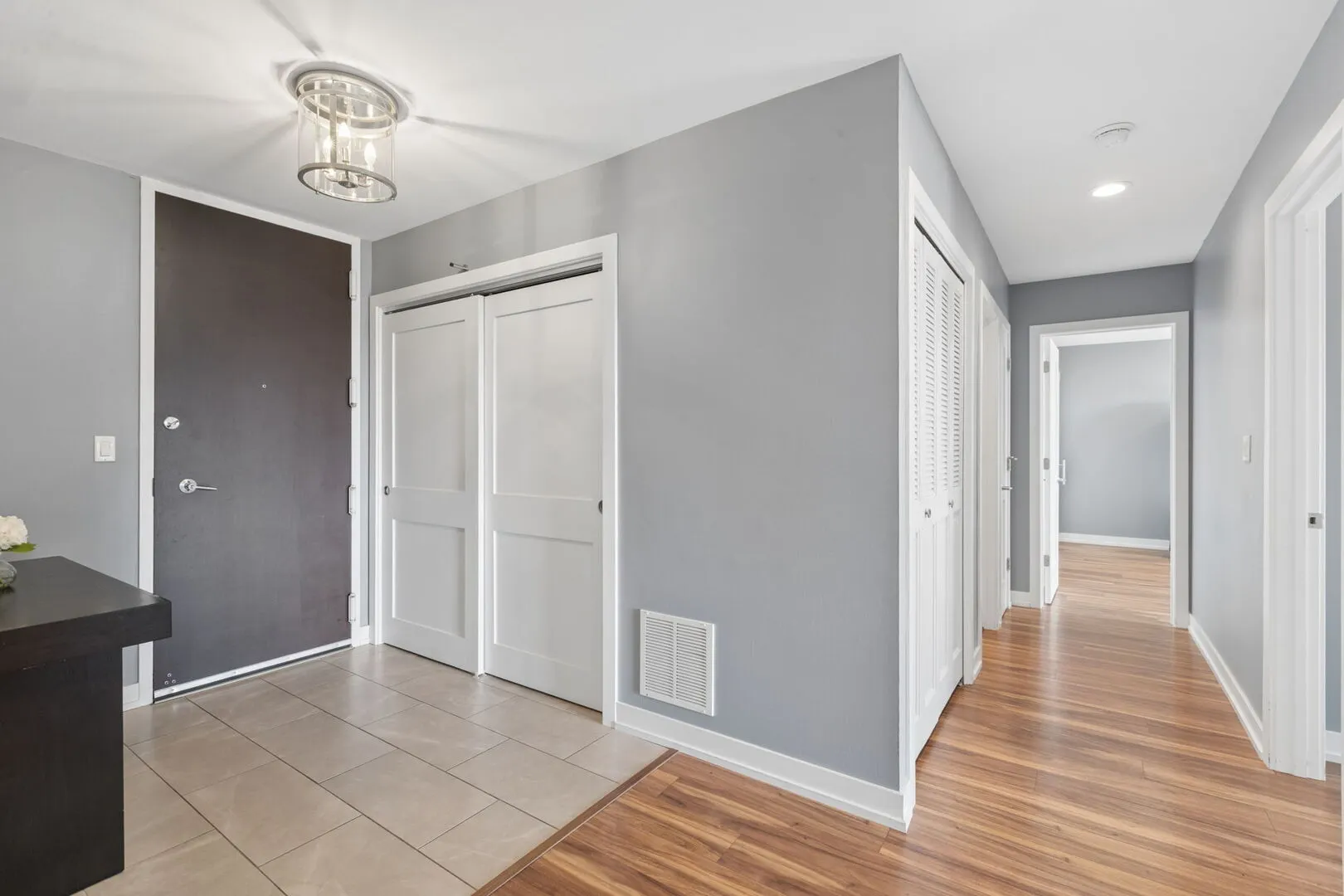 190 S Wood Dale Road IL #1105