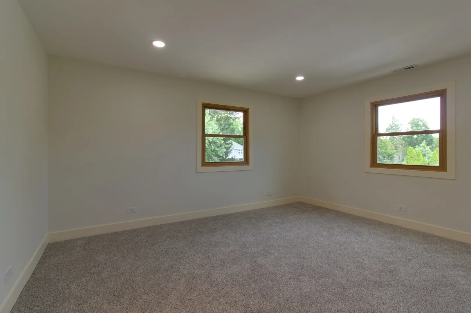 829 E Evergreen Street IL