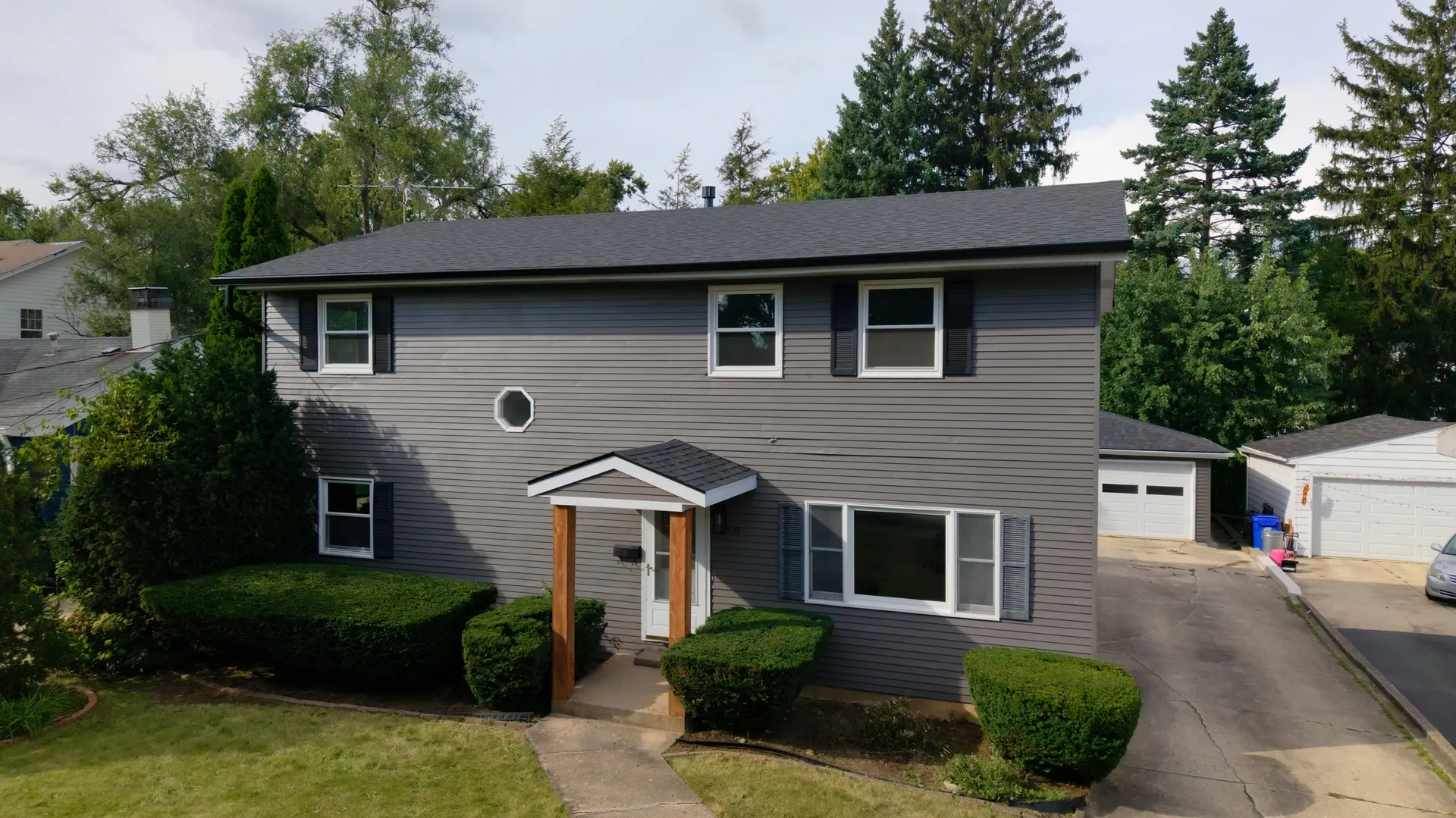 829 E Evergreen Street IL