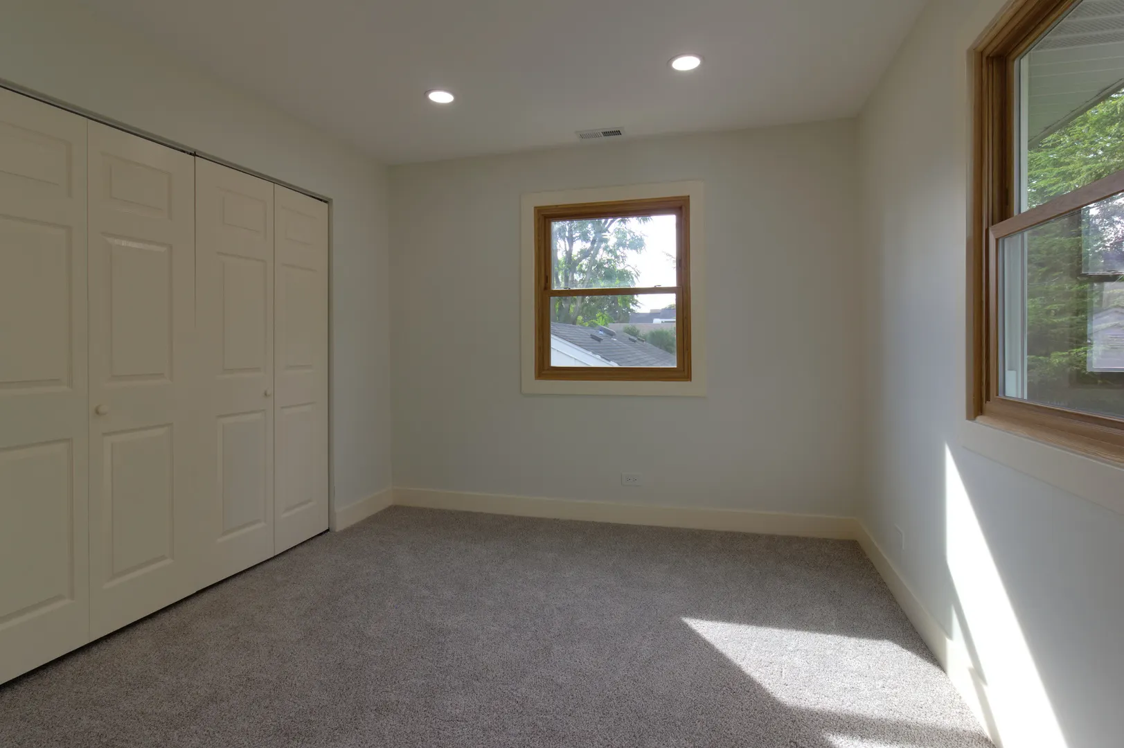 829 E Evergreen Street IL