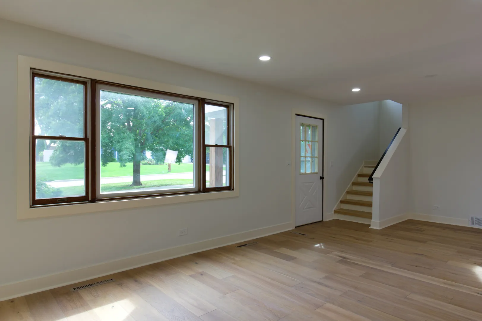 829 E Evergreen Street IL