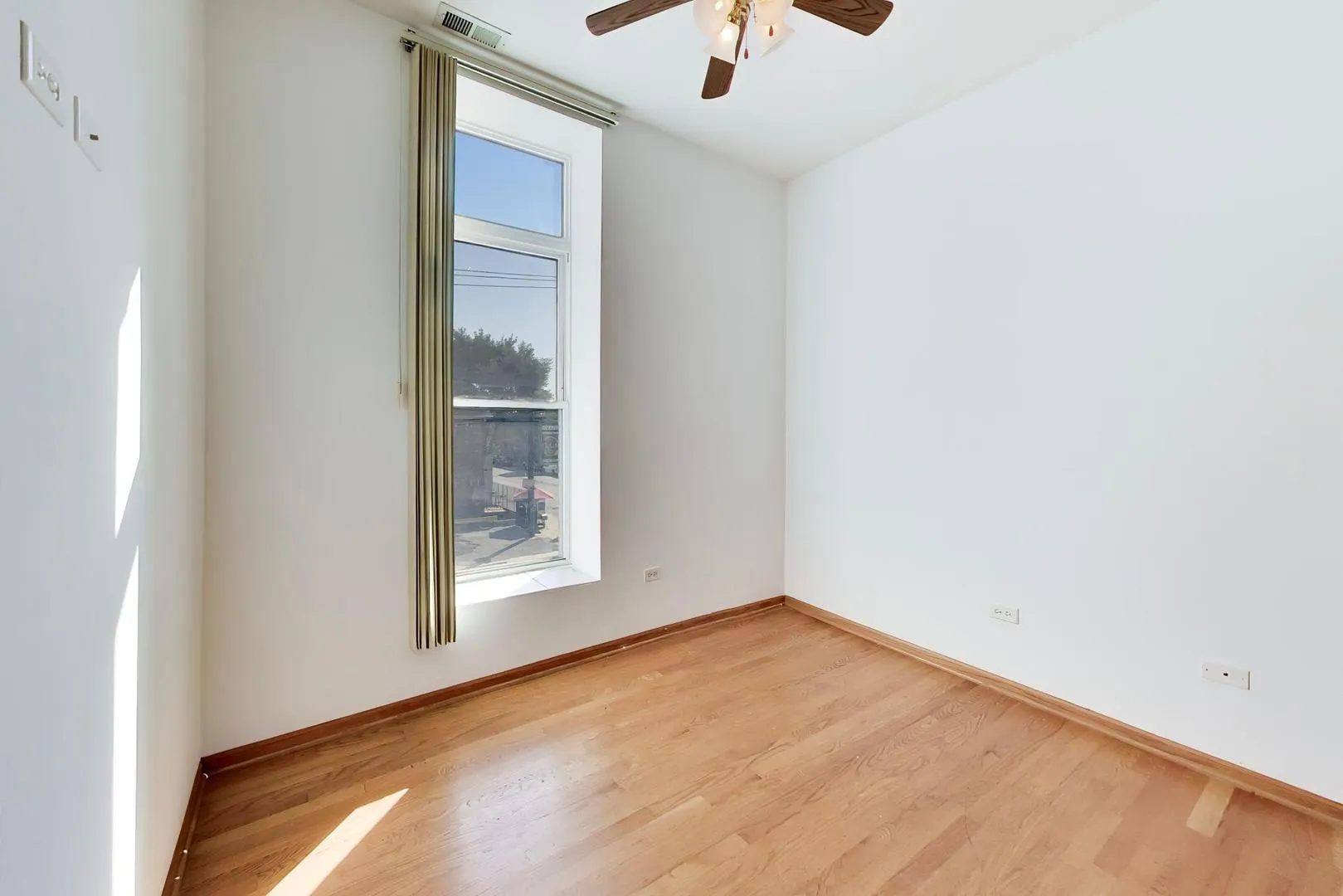 1700 W Cermak Road IL #2F