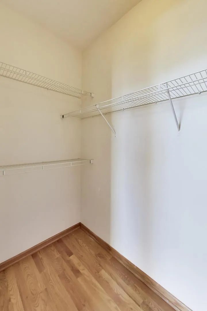 1700 W Cermak Road IL #2F