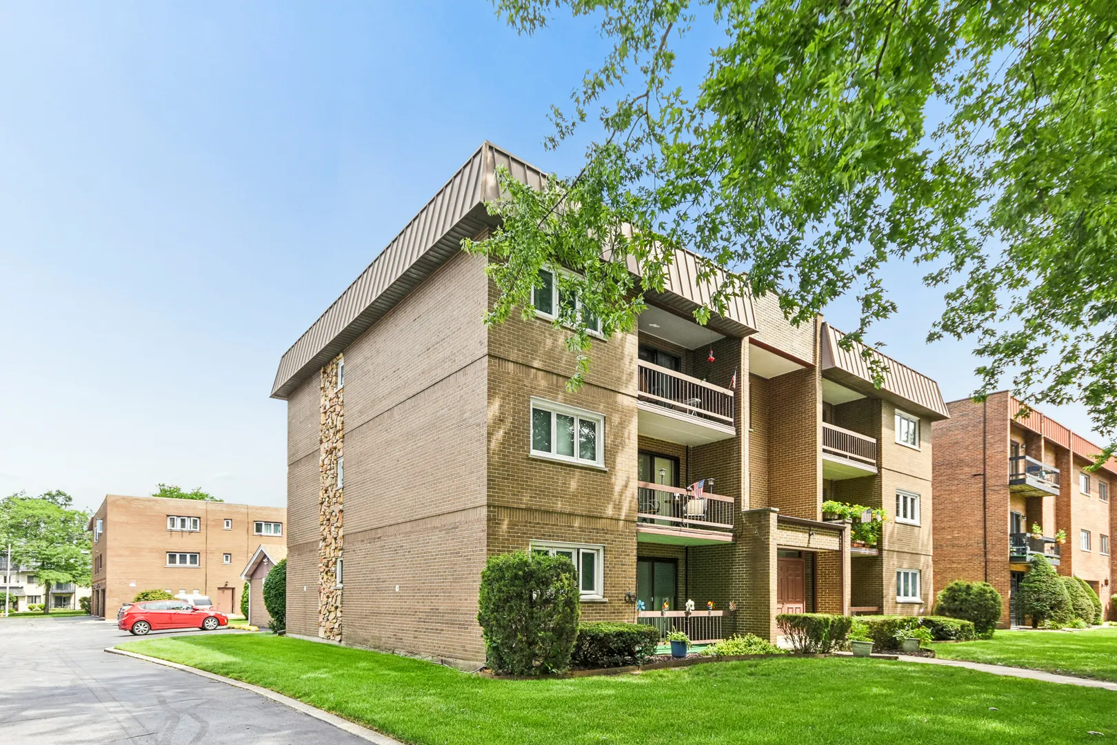 9619 Kedvale Avenue IL #301