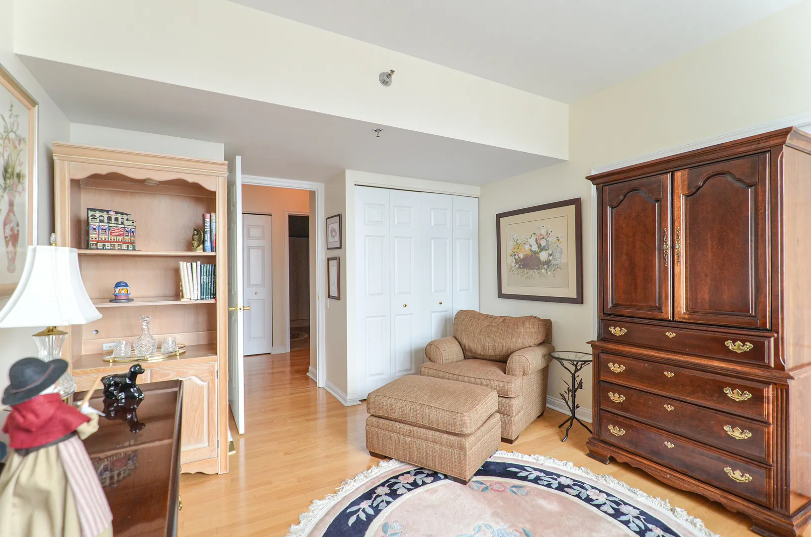 25 E SUPERIOR Street IL #3701