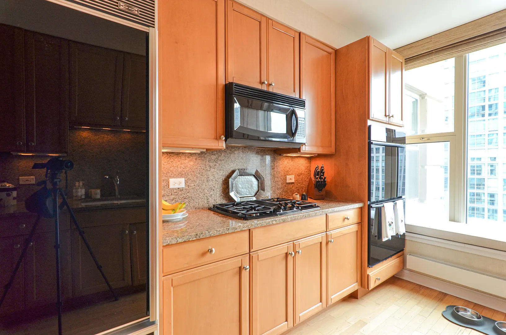 25 E SUPERIOR Street IL #3701