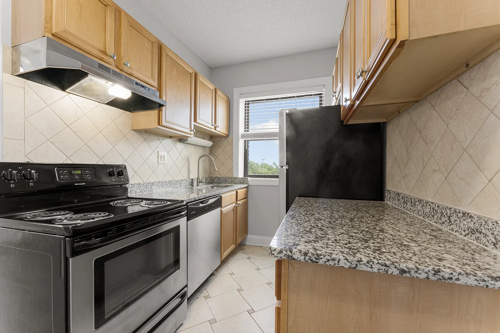 4520 N Clarendon Avenue IL #901