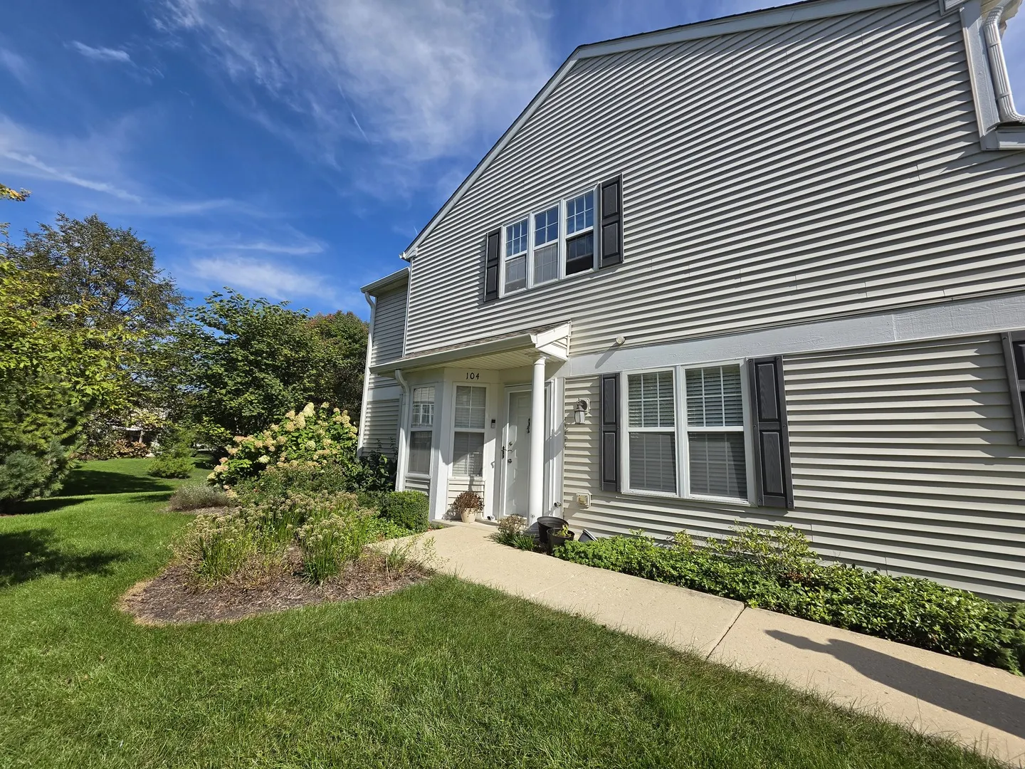 2911 Bartlett Court IL #104