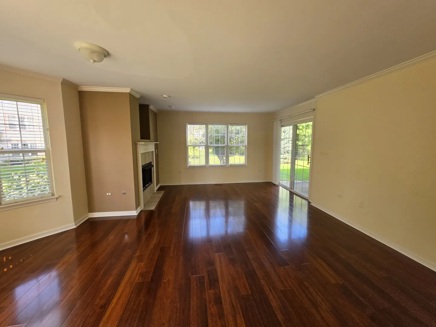 2911 Bartlett Court IL #104
