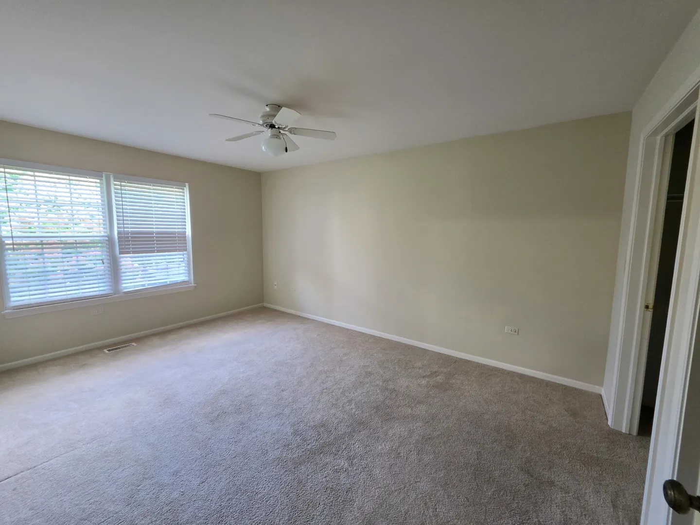 2911 Bartlett Court IL #104
