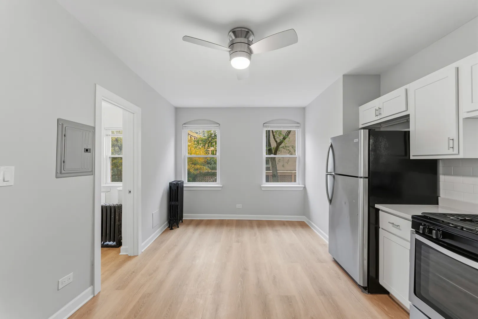 5710 N WINTHROP Avenue IL #102