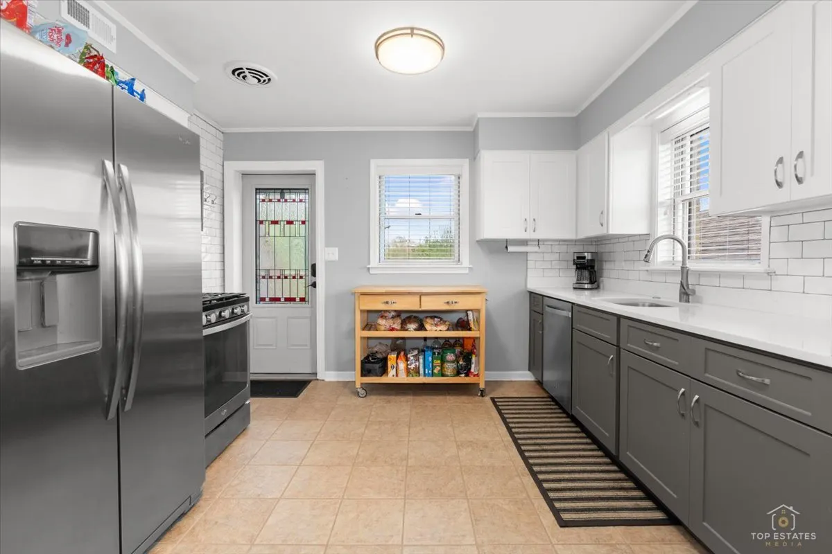 1337 Degener Avenue IL