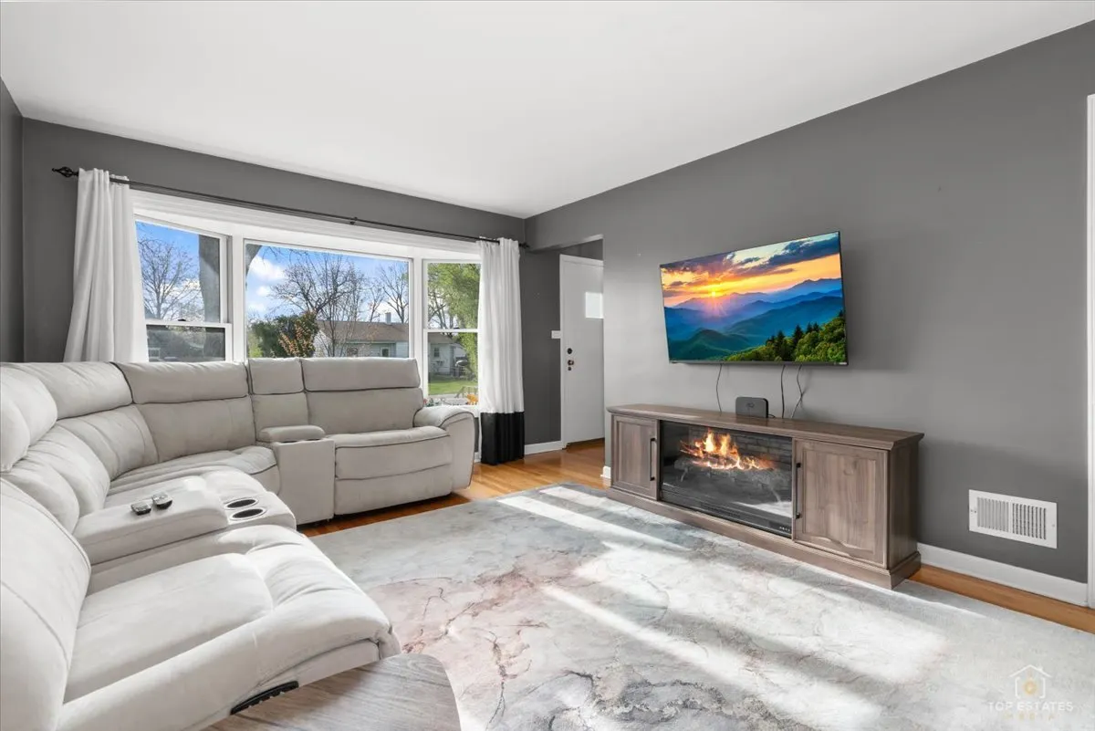 1337 Degener Avenue IL