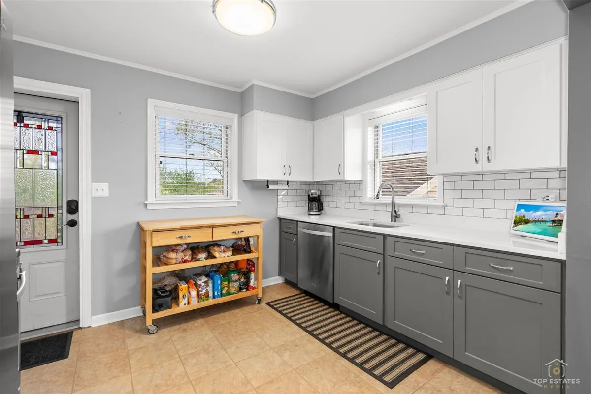 1337 Degener Avenue IL