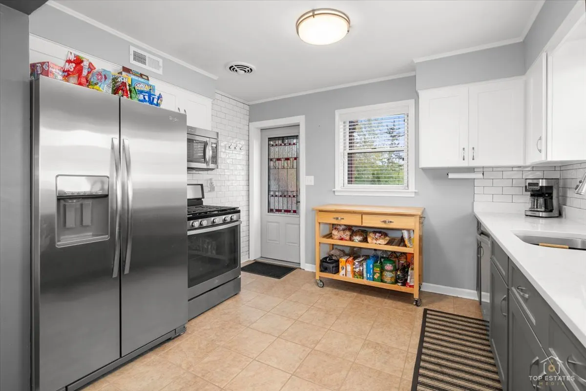 1337 Degener Avenue IL