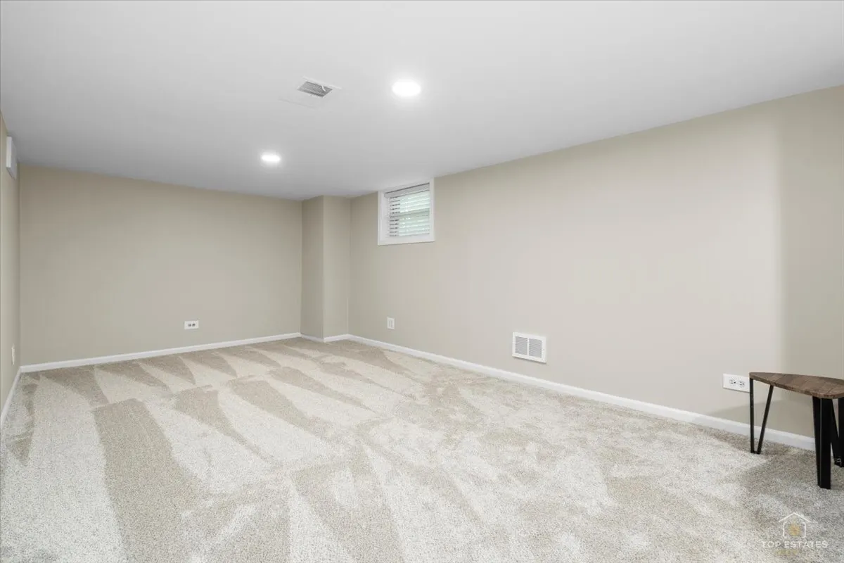 1337 Degener Avenue IL