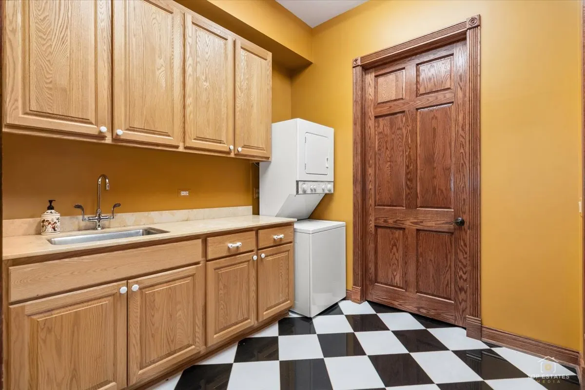 3914 W 51st Street IL