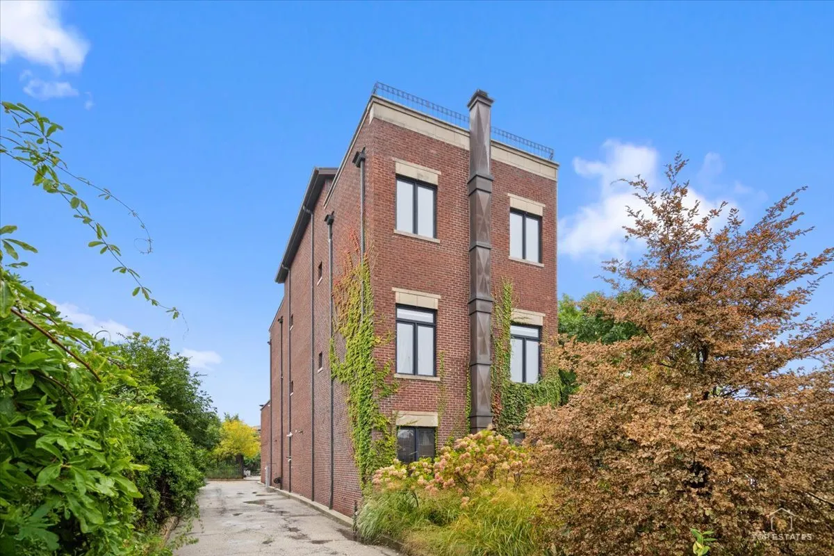 3914 W 51st Street IL