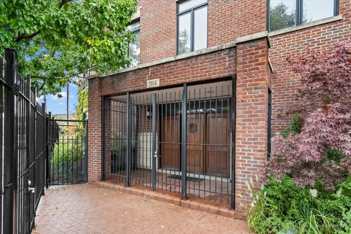 3914 W 51st Street IL