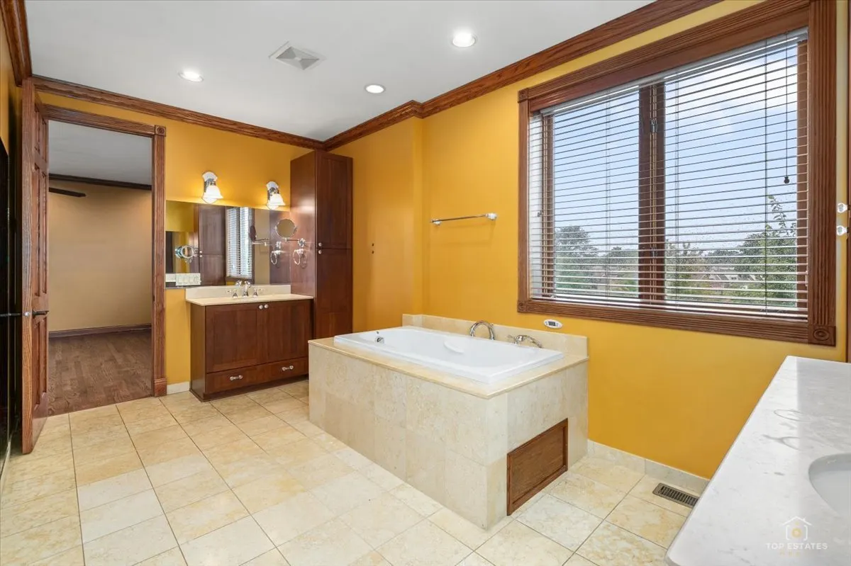 3914 W 51st Street IL