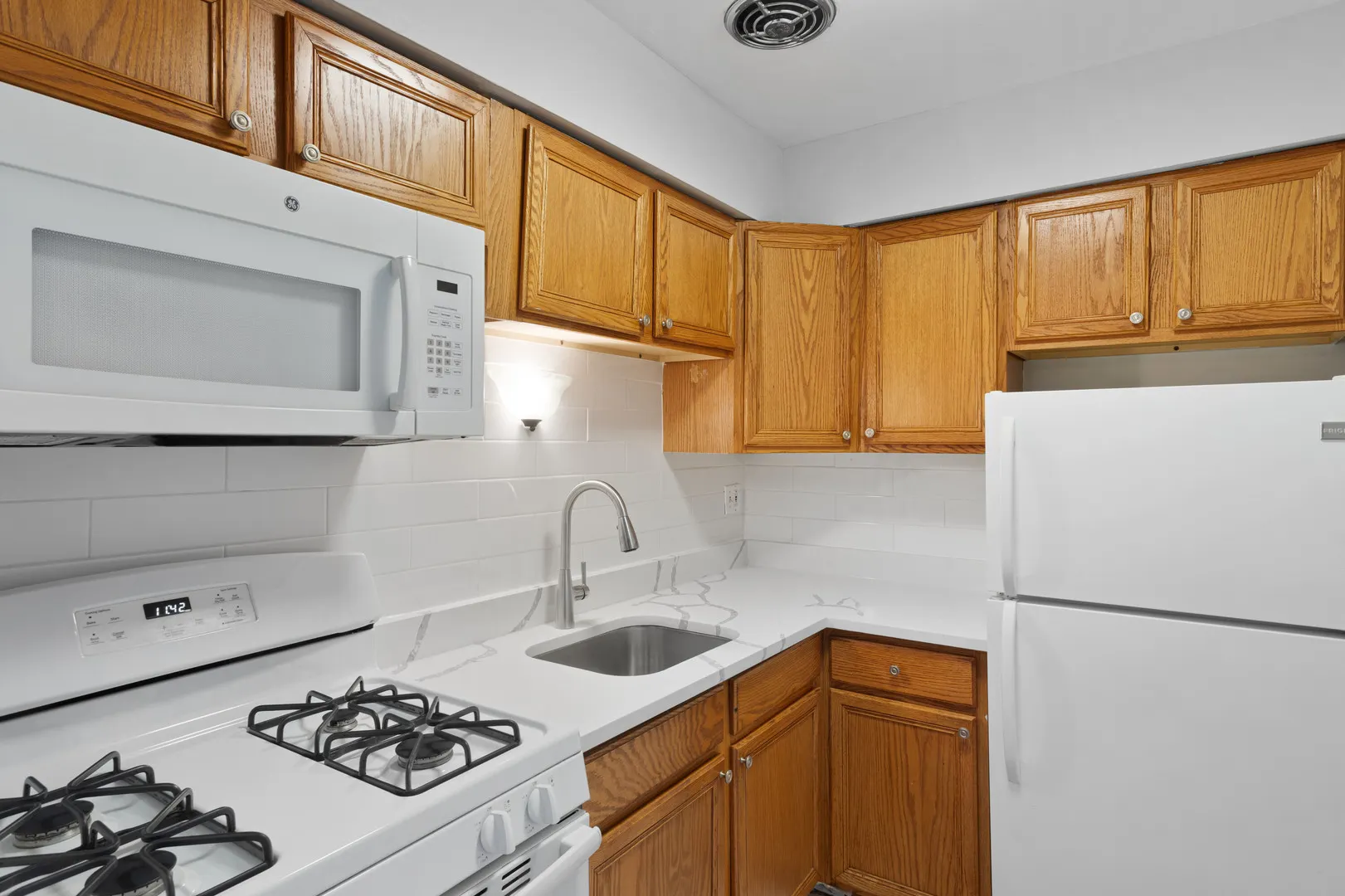 6758 N Sheridan Avenue IL #340
