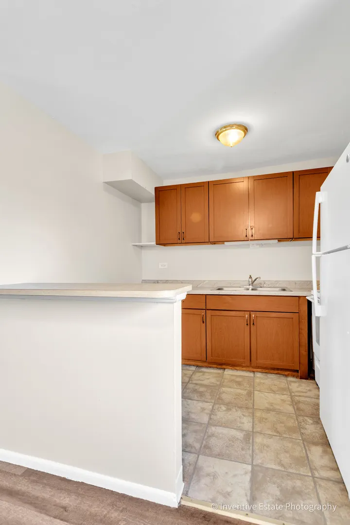 2506 Algonquin Road IL #18