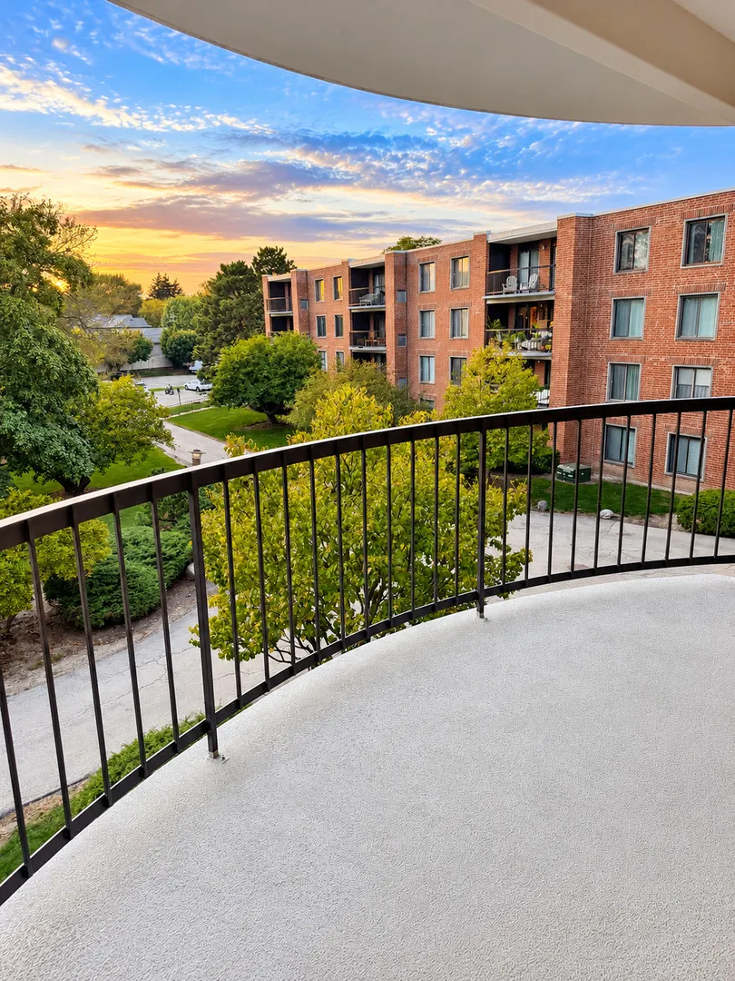 1415 E Central Road IL #320C